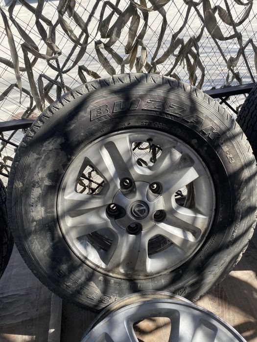 Машина балон сатылады , продается шины