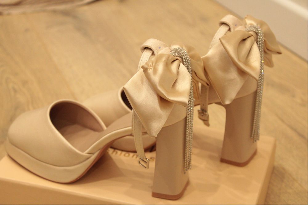 Туфли на каблуках