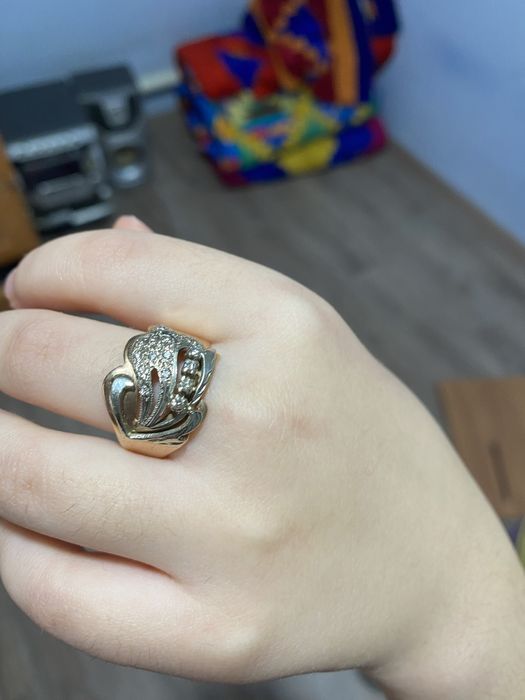 Мода и стиль, продаю золотые изделия