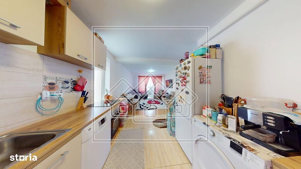 Apartament mobilat, 2 camere, 2 balcoane, loc de parcare -T. Ricci