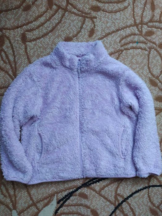 Продам курточки на девочку