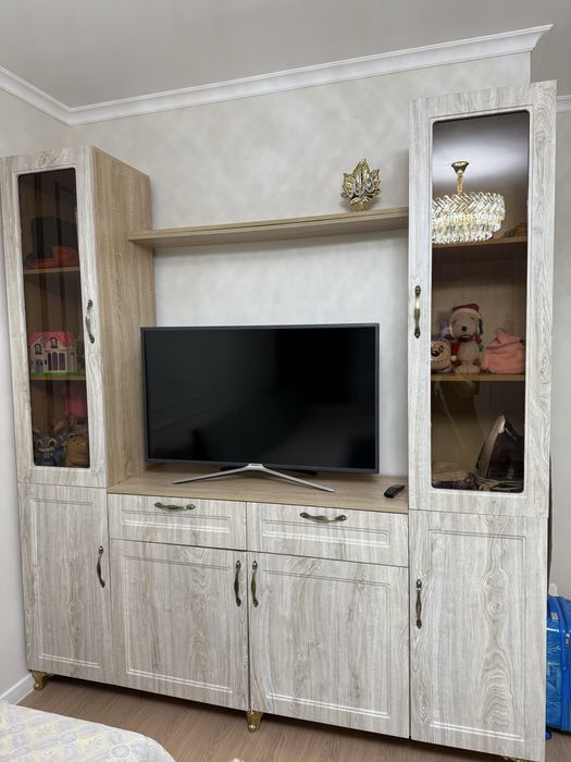 Шкаф сервант для гостиной