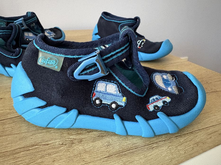 Детски пантофи за момче