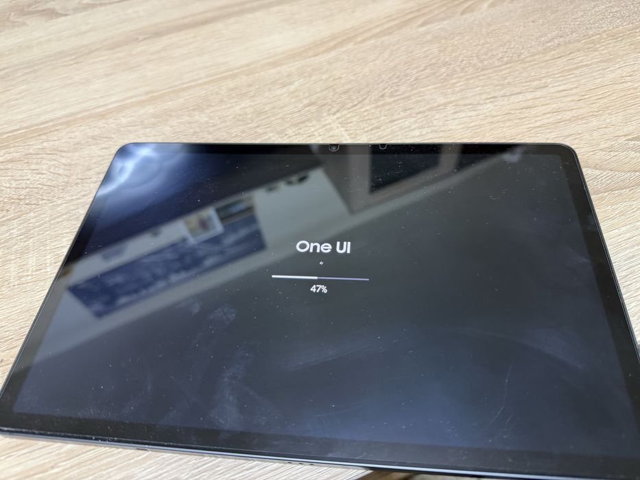 Samsung Galaxy Tab S9 (128GB/8GB) + S Pen | Като нов , купуван от САЩ