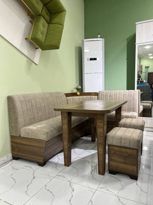 Кухонный уголок комплект.