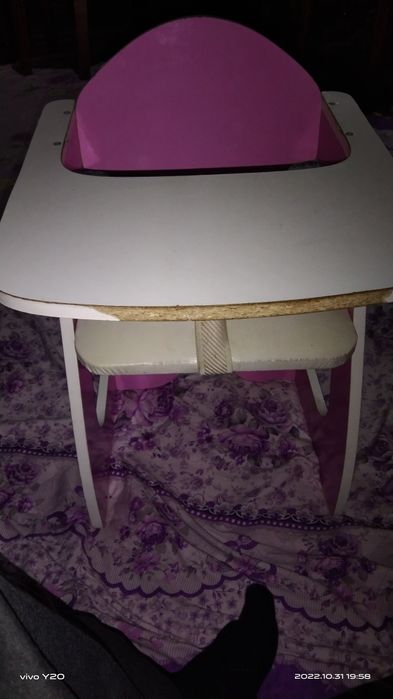 Продаётся детский стульчик для кормления ребенка.