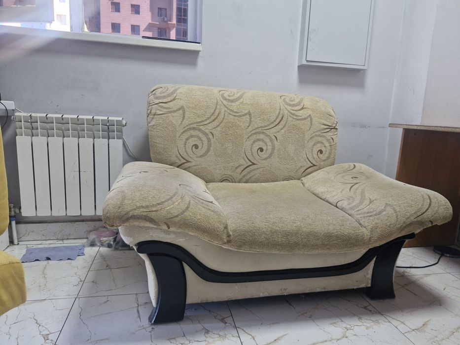 Продам кресло диван