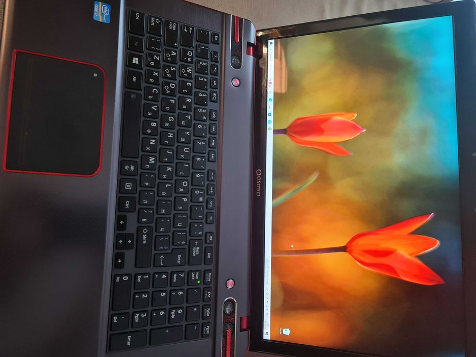 Лаптоп 3D Toshiba Qosmio X870