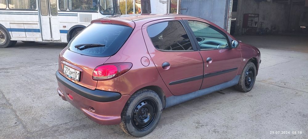 Продам Peugeot 206