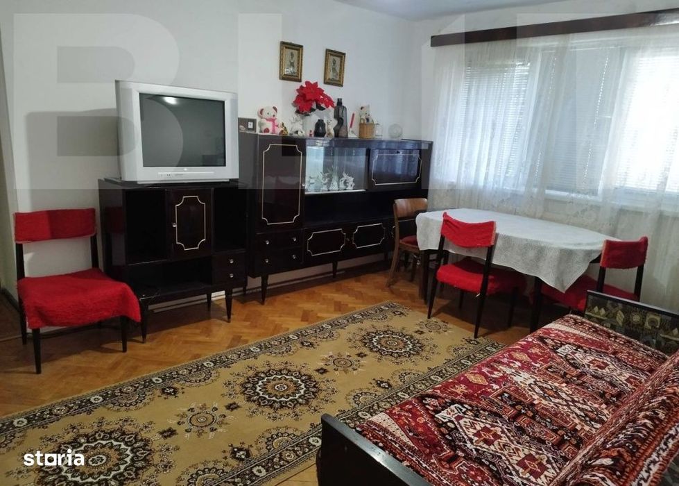 Inchiriez apartament 4 camere!