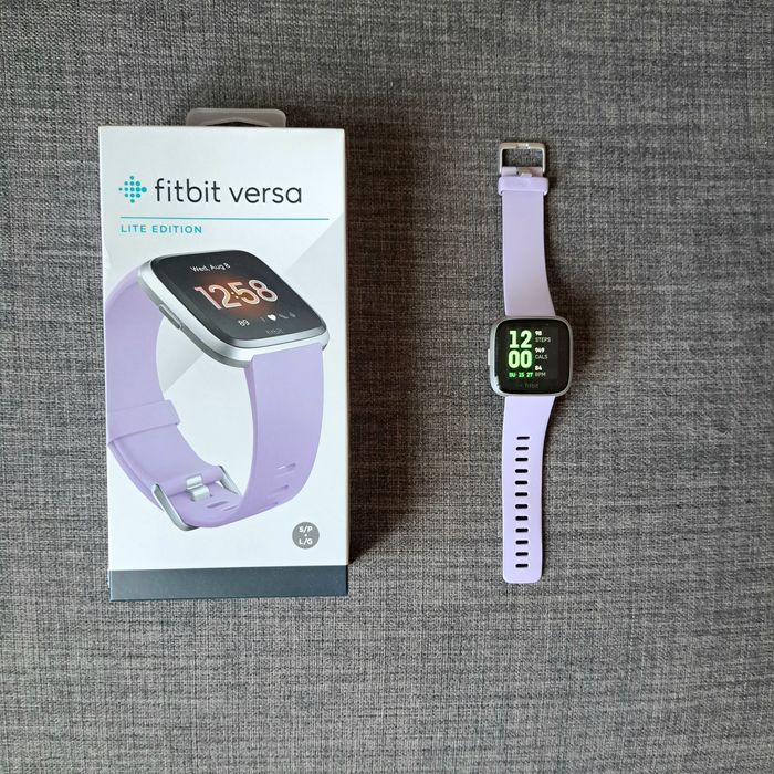 Смарт часовник Fitbit Versa Lite