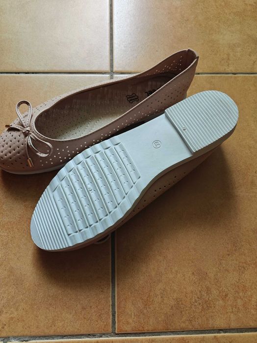 Женские туфли, балетки