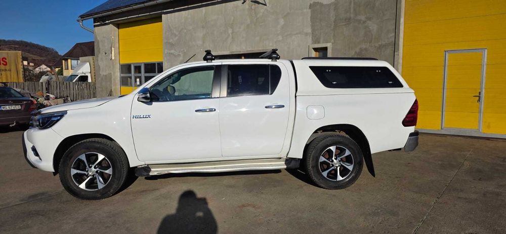 Toyota Hilux 4x4 Double Cab Invincible 2.4 D-4D