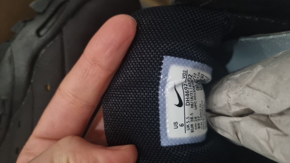 Маратонки Nike кожени