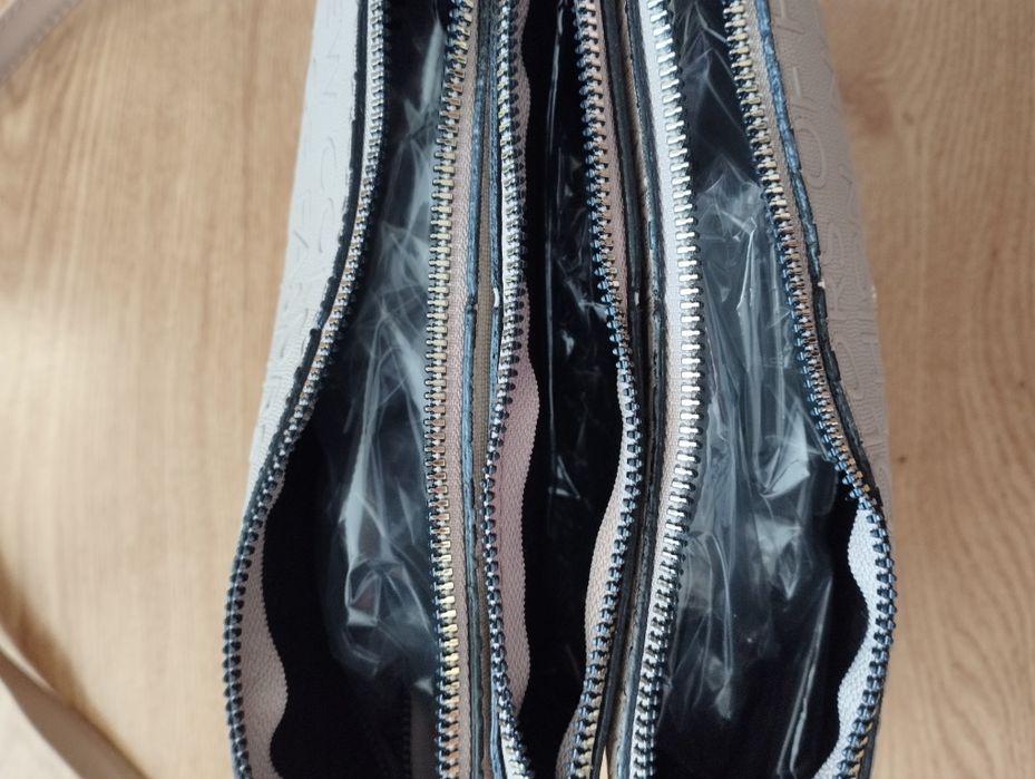 Дамска малка чанта 30лв.