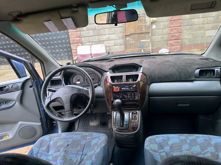 Митсубиси Спейс Руннер