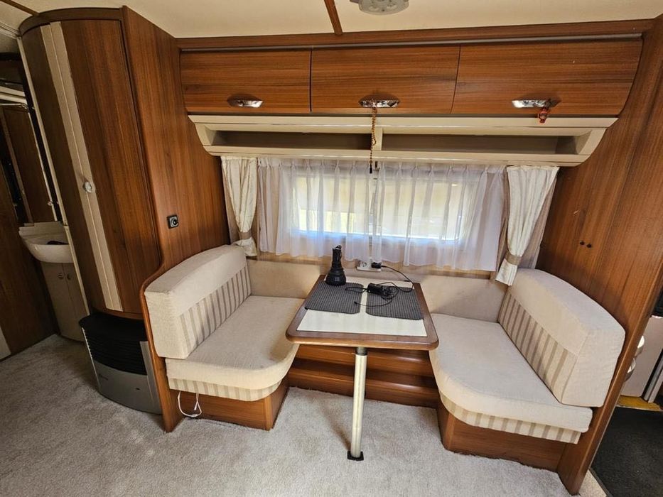 vând rulota hobby premium 700