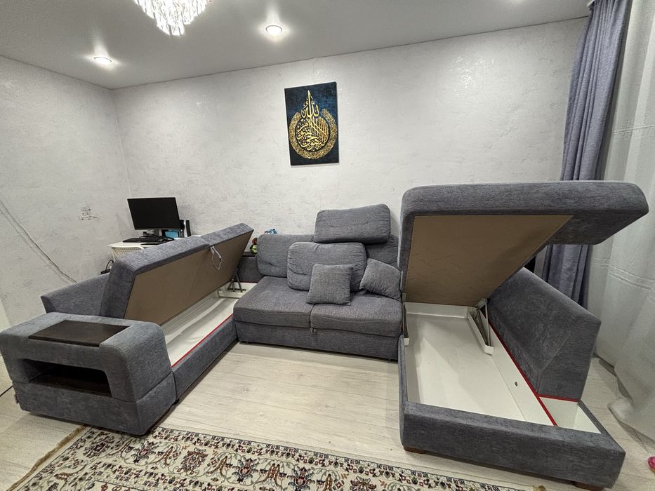 Продан Большой диван