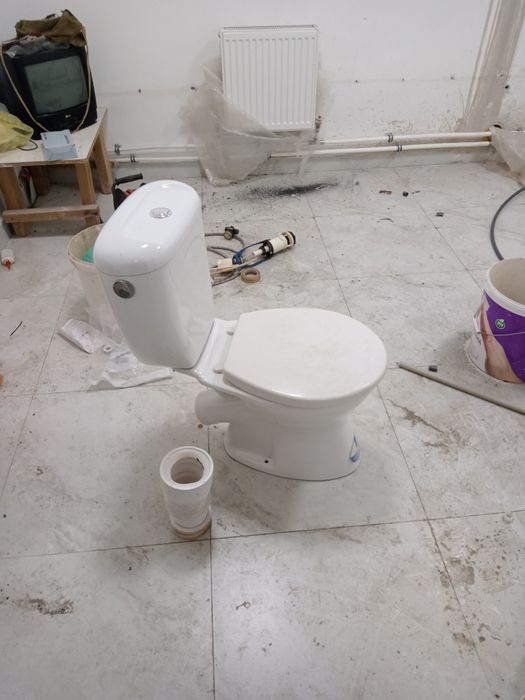 Продам унитаз в отличном состоянии