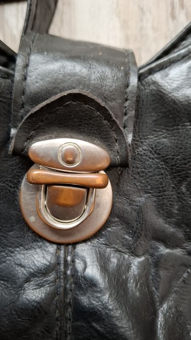 Мини черна чантичка ZARA