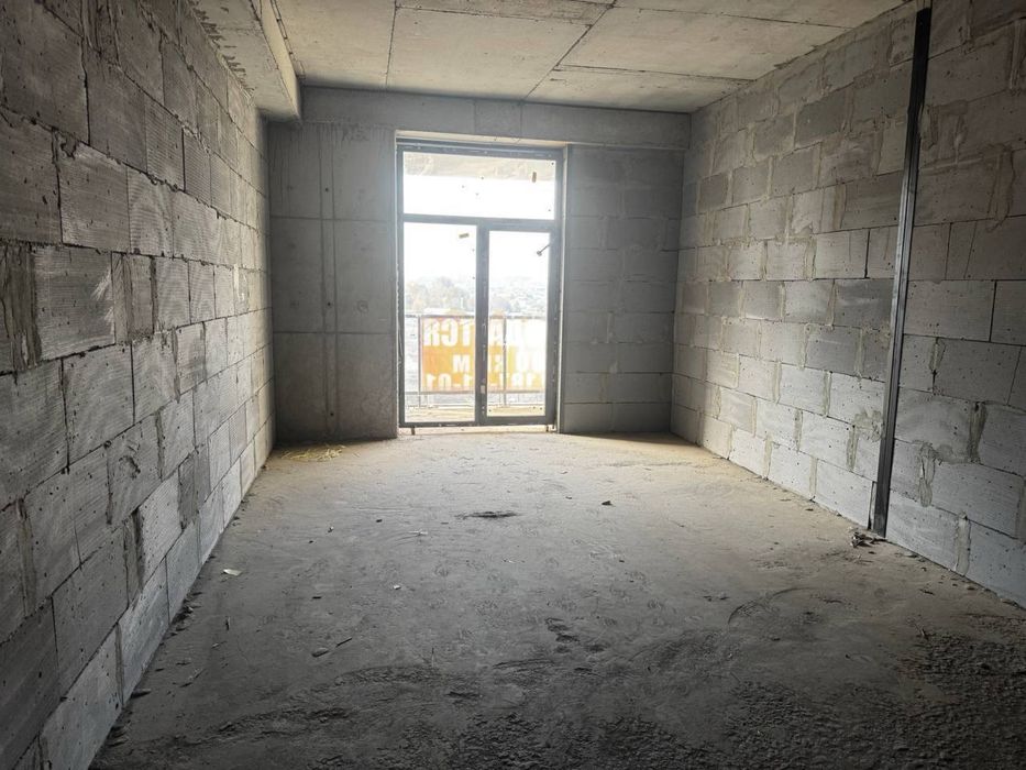 Мирзо Улугбекский район. Евро 3х комнатная. Коробка. С кадастром.