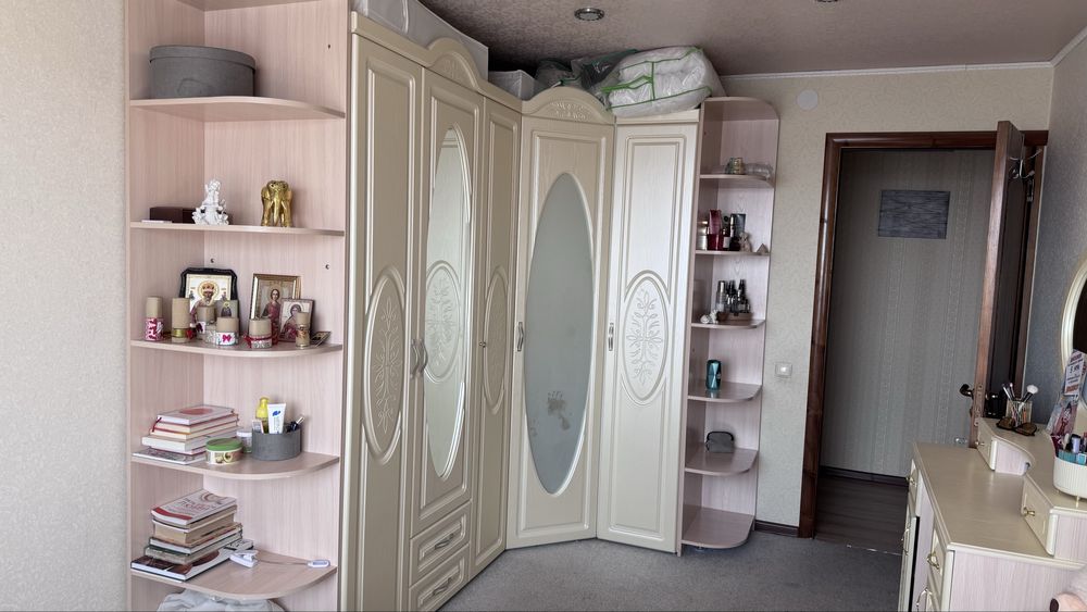 Продам шкаф в спальню