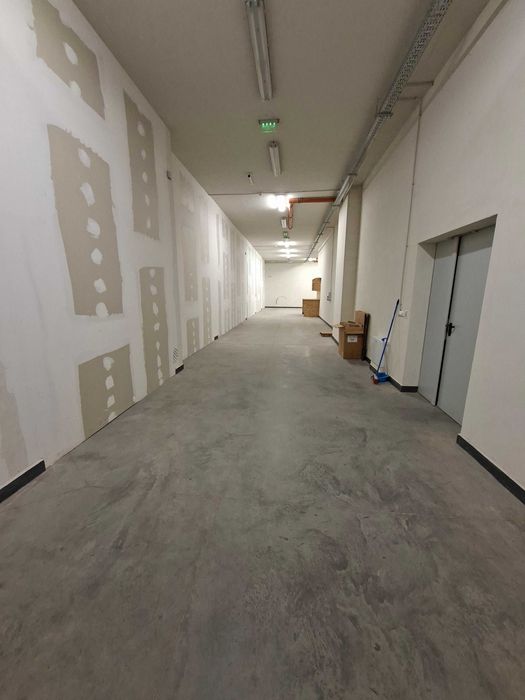 Отдава под наем склад в жк Младост 1А