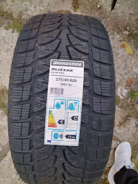 275 40 20 нови гуми