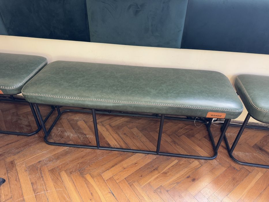 Băncuțe verzi cu piele ecologicā