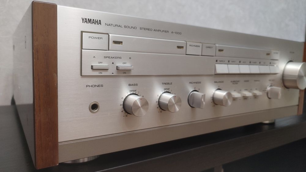 Продам усилитель Yamaha A-1000