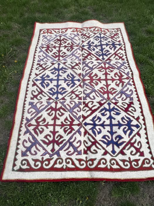 Киіз табиғи қой жүнінен