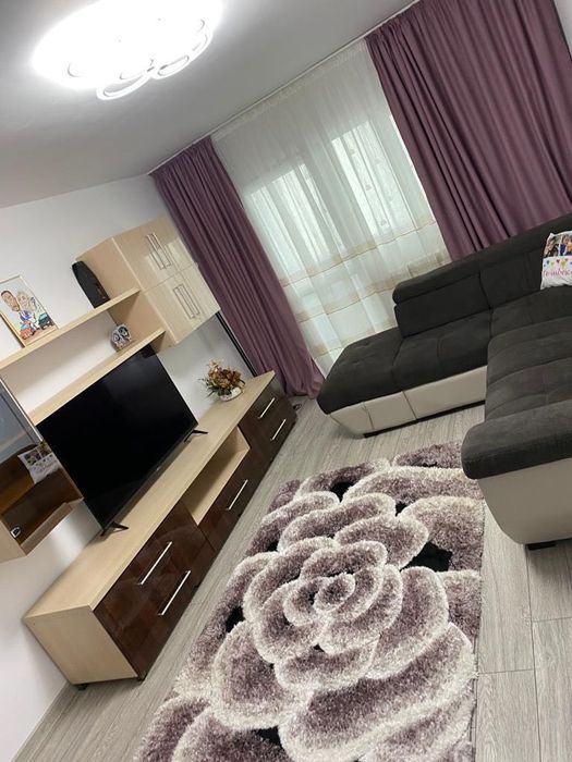 Bacau Piata Nord  3 decomandate 91000 euro