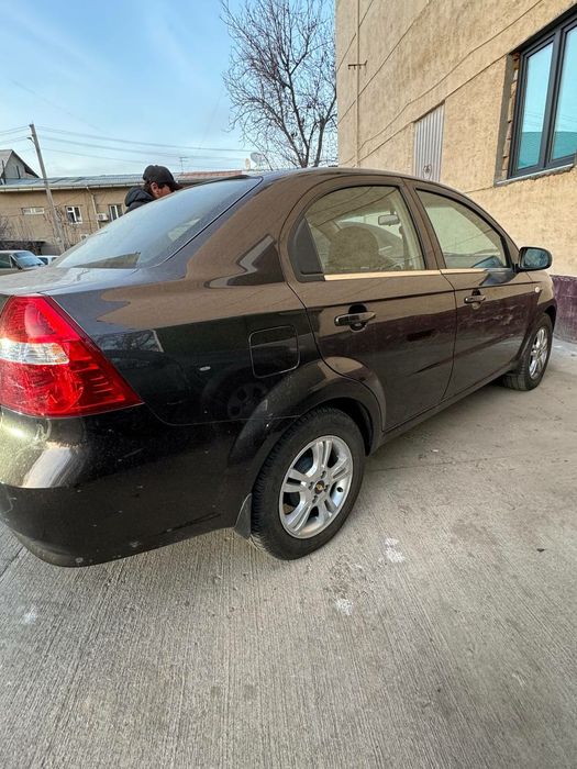 Nexia 3 avtomat sotiladi srochni