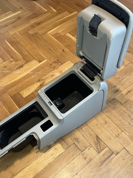 Подлакътник Subaru Legacy OUTBACK B13