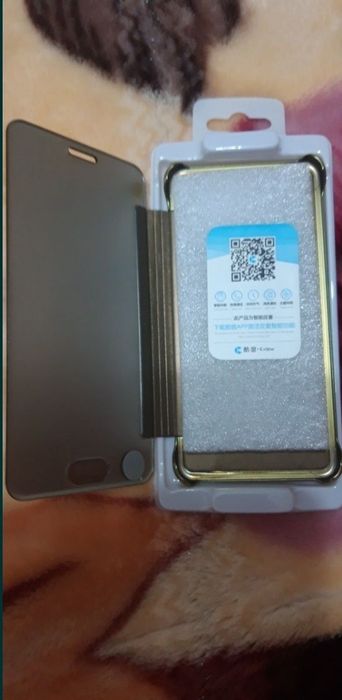 Продам чехол на Самсунг А5.