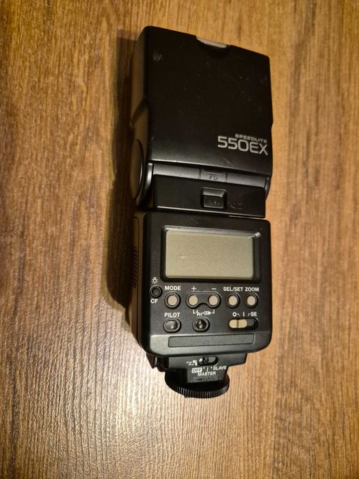 Фото светкавица Canon speedlite 550ex