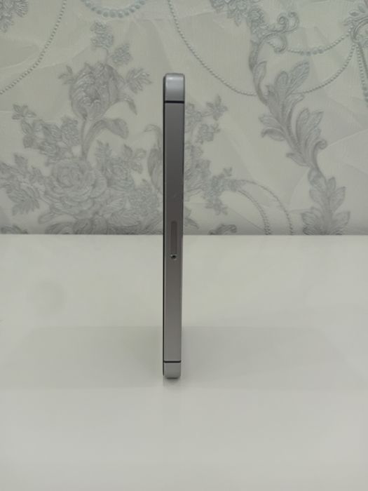 Продам IPhone 5S
