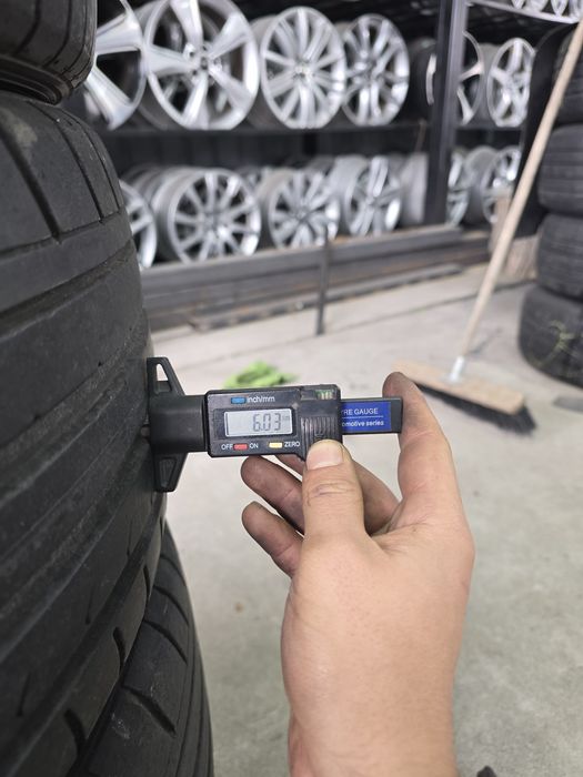 4 Броя 225/40/18 Dunlop 6mm