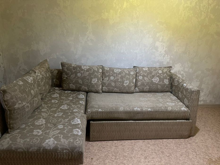 Продам угловой диван