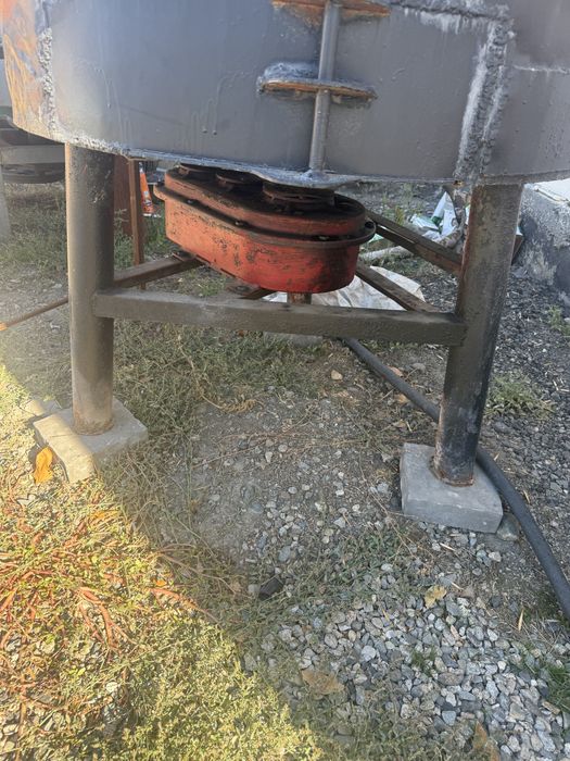Продам бетономешалку
