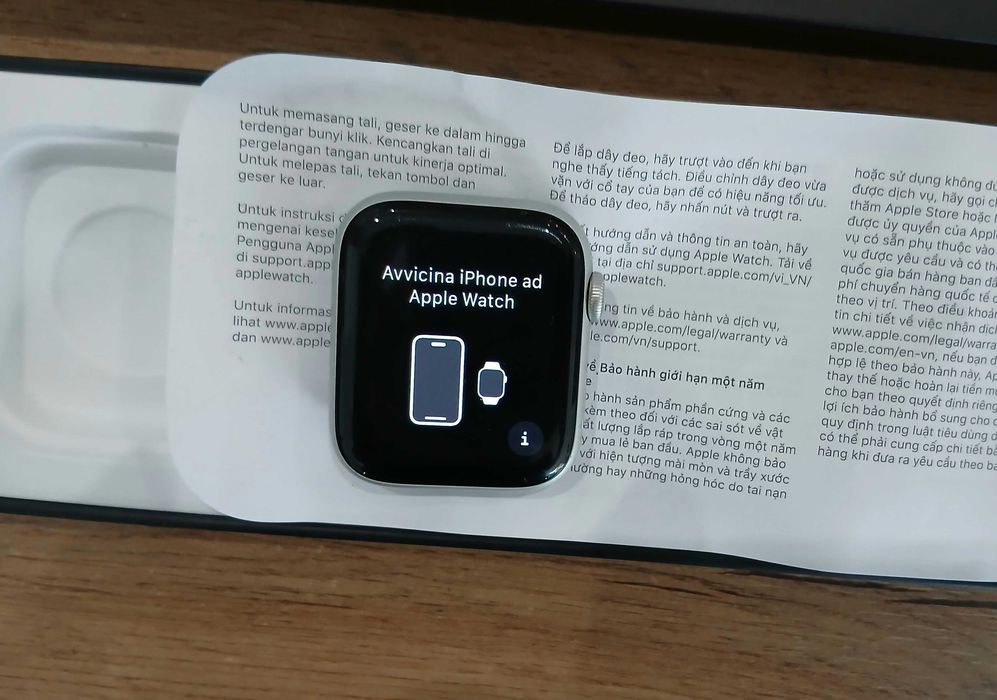 Apple Watch SE Nike Edition