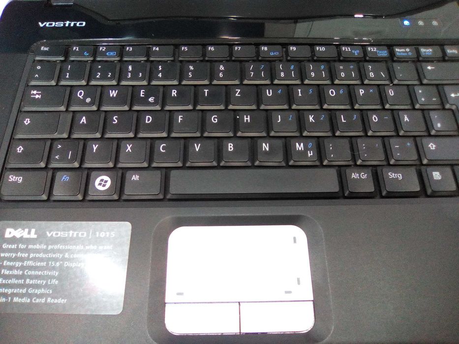 Лаптоп DELL VOSTRO 1015