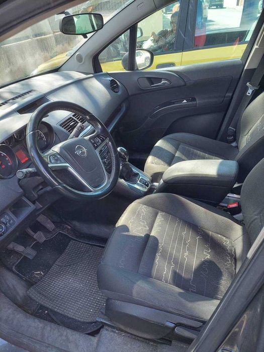 Opel Meriva НА ЧАСТИ