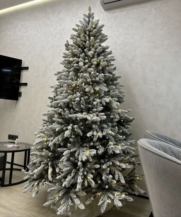 Елка искуственая