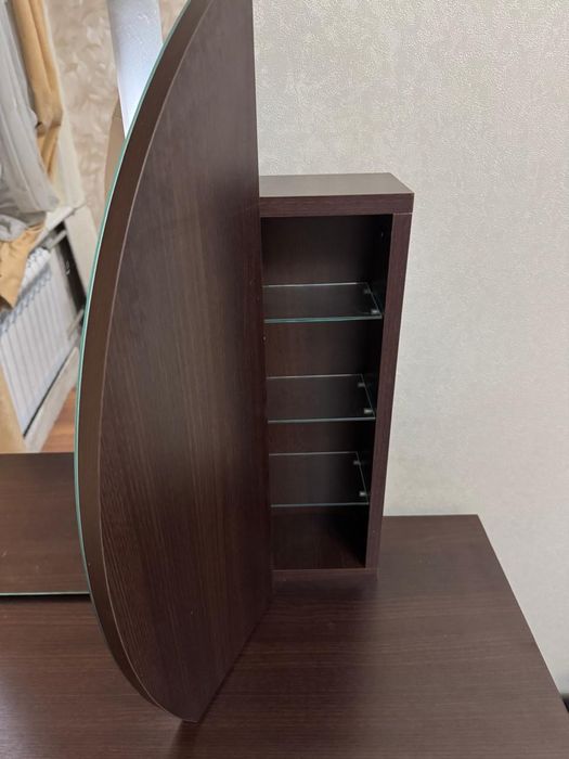 Трюмо с подсветкой