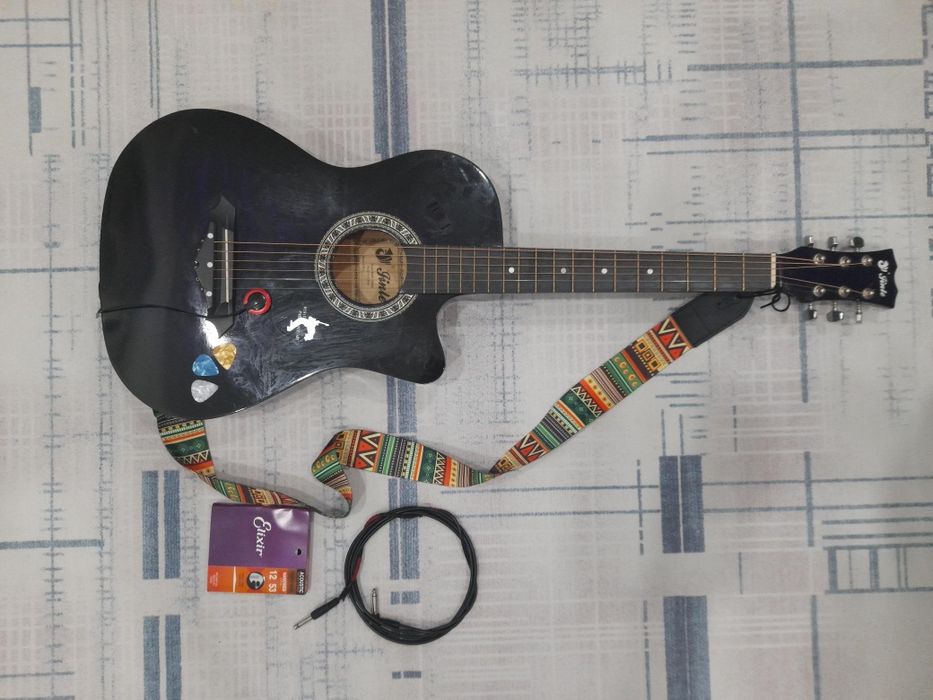 Продам электрогитару