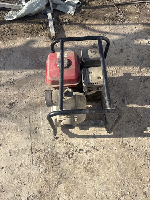 Мотопомпа в шорошом состаянии