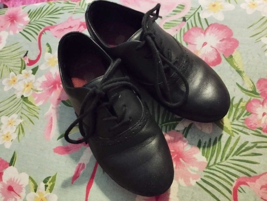 Детски обувки Clarks от естествена кожа