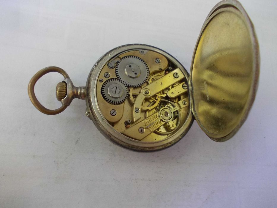 Ceas vechi de buzunar defect din argint 2