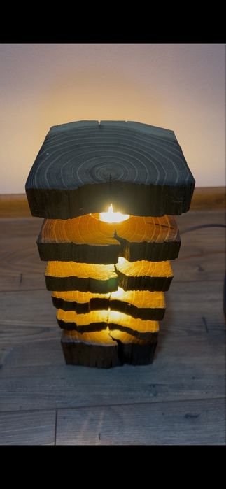 Lampa ( veioza) din lemn masiv vechi